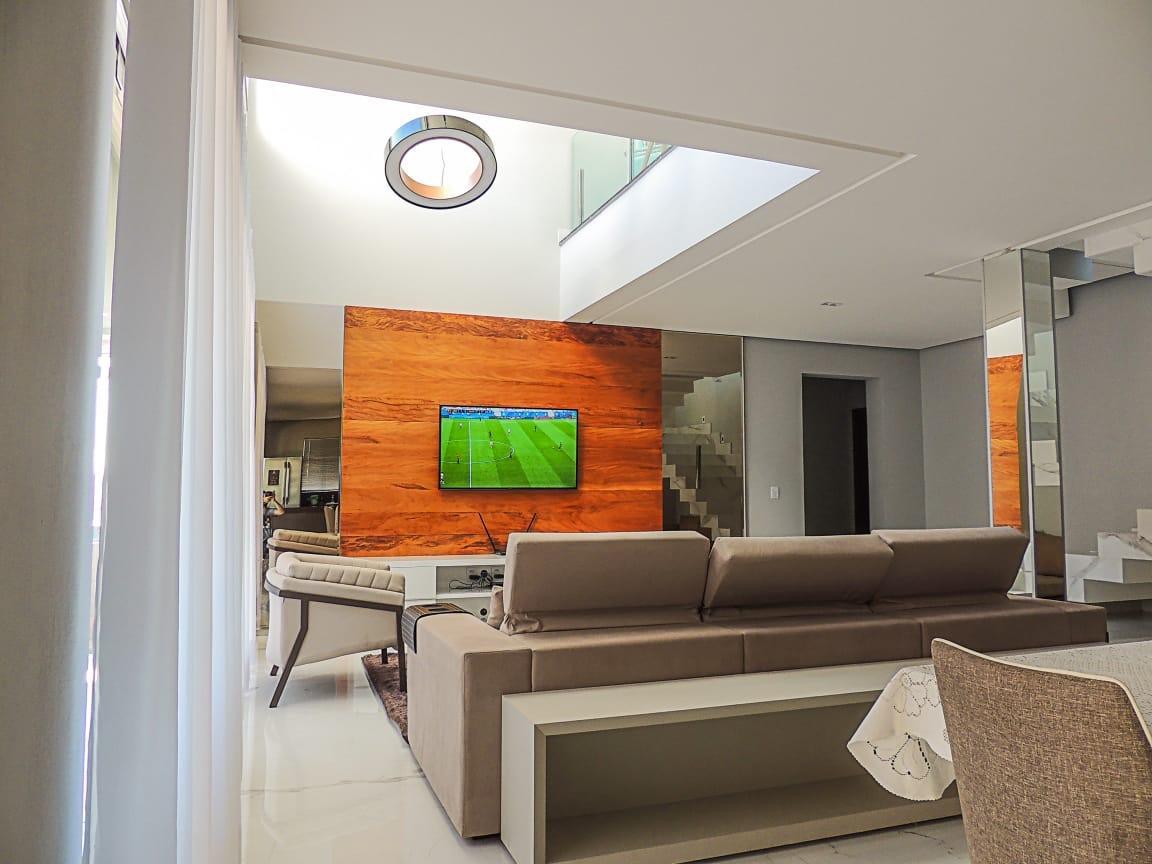 Suites De Luxo Paraiso De Minas Escarpas กาปีตอลิโอ ภายนอก รูปภาพ